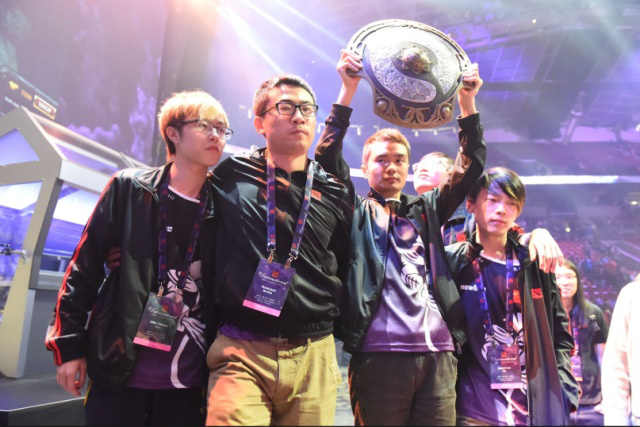 纯鱼炸弹！ vexite 得到 2.00 的评分，帮助团队